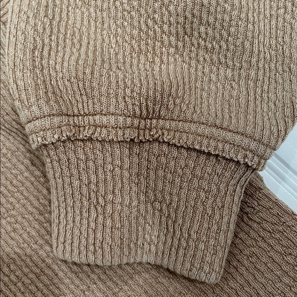 AERIE WOMENS TAN THERMAL RIBBED V-NECK OVERSIZED LONG SLEEVE SHIRT SIZE LARGE - Picture 8 of 8